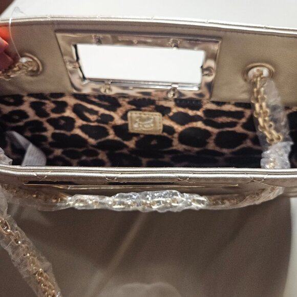 Gold shoulder bag with chain strap - Picture 5 of 7